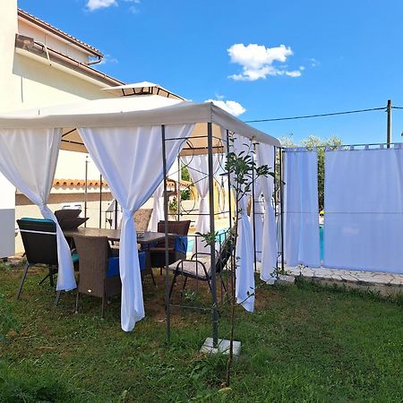 Casa Antonio With Swimming Pool Apartment Novigrad  ภายนอก รูปภาพ