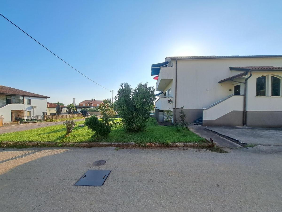 Casa Antonio With Swimming Pool Apartment Novigrad  ภายนอก รูปภาพ