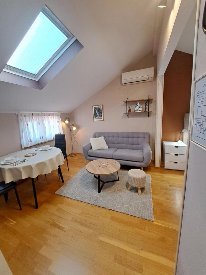 Casa Antonio With Swimming Pool Apartment Novigrad  ภายนอก รูปภาพ