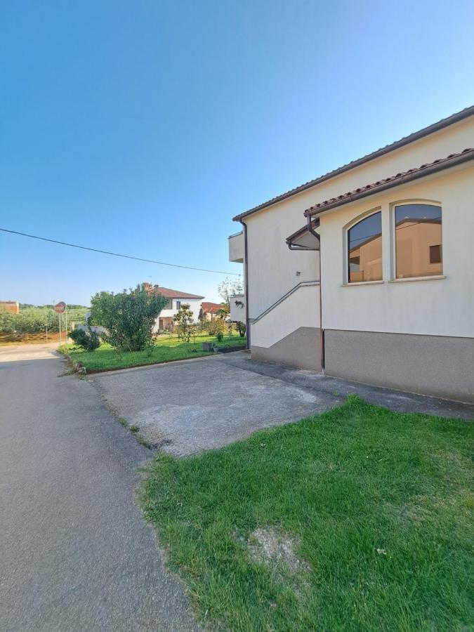 Casa Antonio With Swimming Pool Apartment Novigrad  ภายนอก รูปภาพ